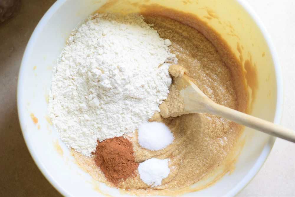 Stir the dry ingredients into the cookie dough